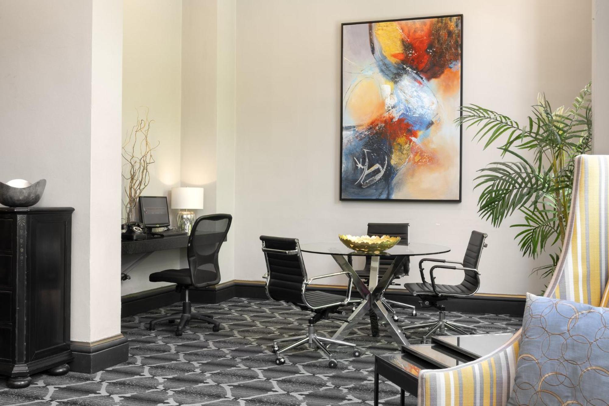 Voco The Tiger Hotel, Columbia, Mo By Ihg Екстериор снимка